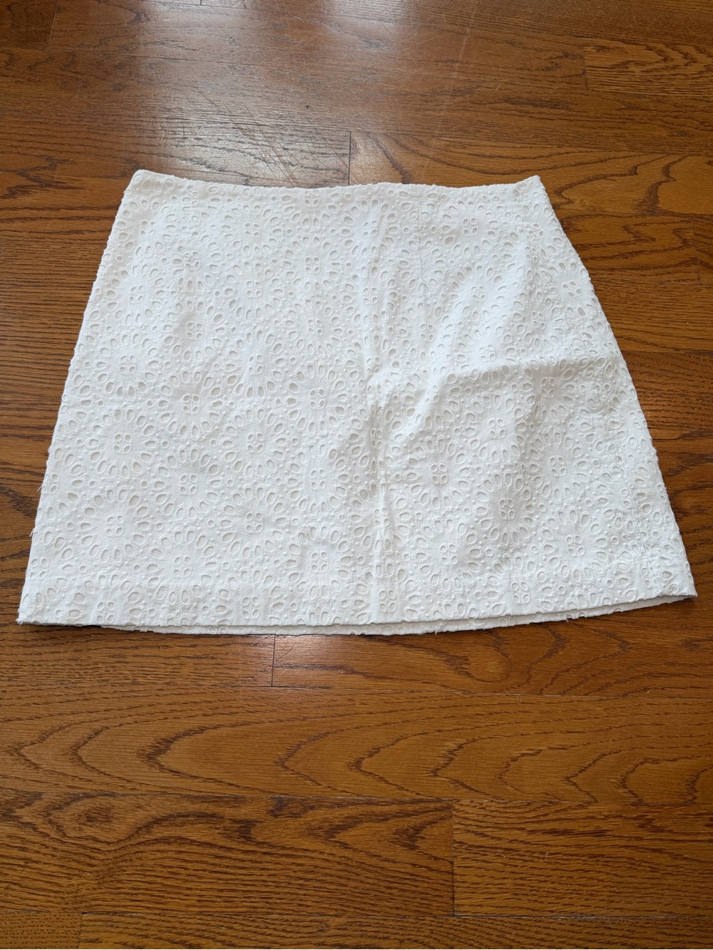 Lilly Pulitzer White Floral Eyelet Pencil Skirt